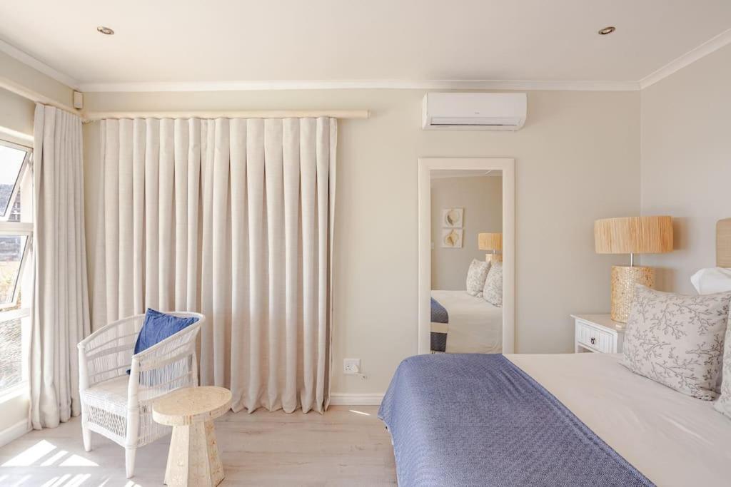 La Petite Baleine Oceanfront Luxury Villa De Kelders Exterior photo