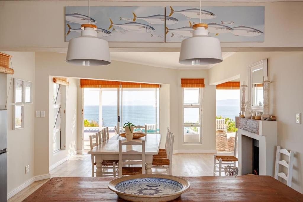 La Petite Baleine Oceanfront Luxury Villa De Kelders Exterior photo