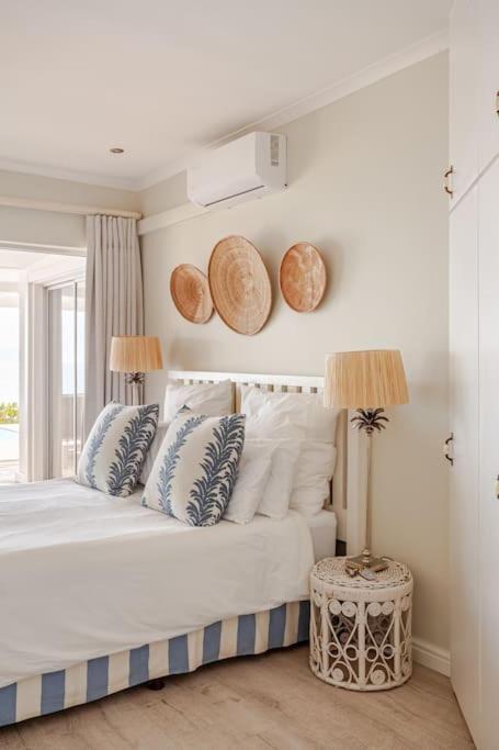 La Petite Baleine Oceanfront Luxury Villa De Kelders Exterior photo