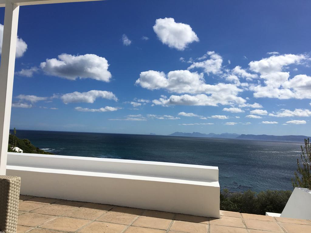 La Petite Baleine Oceanfront Luxury Villa De Kelders Exterior photo